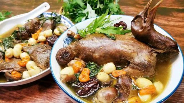 Để vượt qua cái lạnh lẽo của mùa đông và bảo vệ sức khỏe nên ăn 3 đen, 4 thịt, 5 đỏ - Ảnh 2. Để vượt qua cái lạnh lẽo của mùa đông và bảo vệ sức khỏe nên ăn 3 đen, 4 thịt, 5 đỏ - Ảnh 2.