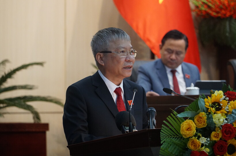 Ông Nguyễn Đức Dũng, Chủ tịch HĐND thành phố Đà Nẵng phát biểu tại kỳ họp (Ảnh: Vũ Lê)