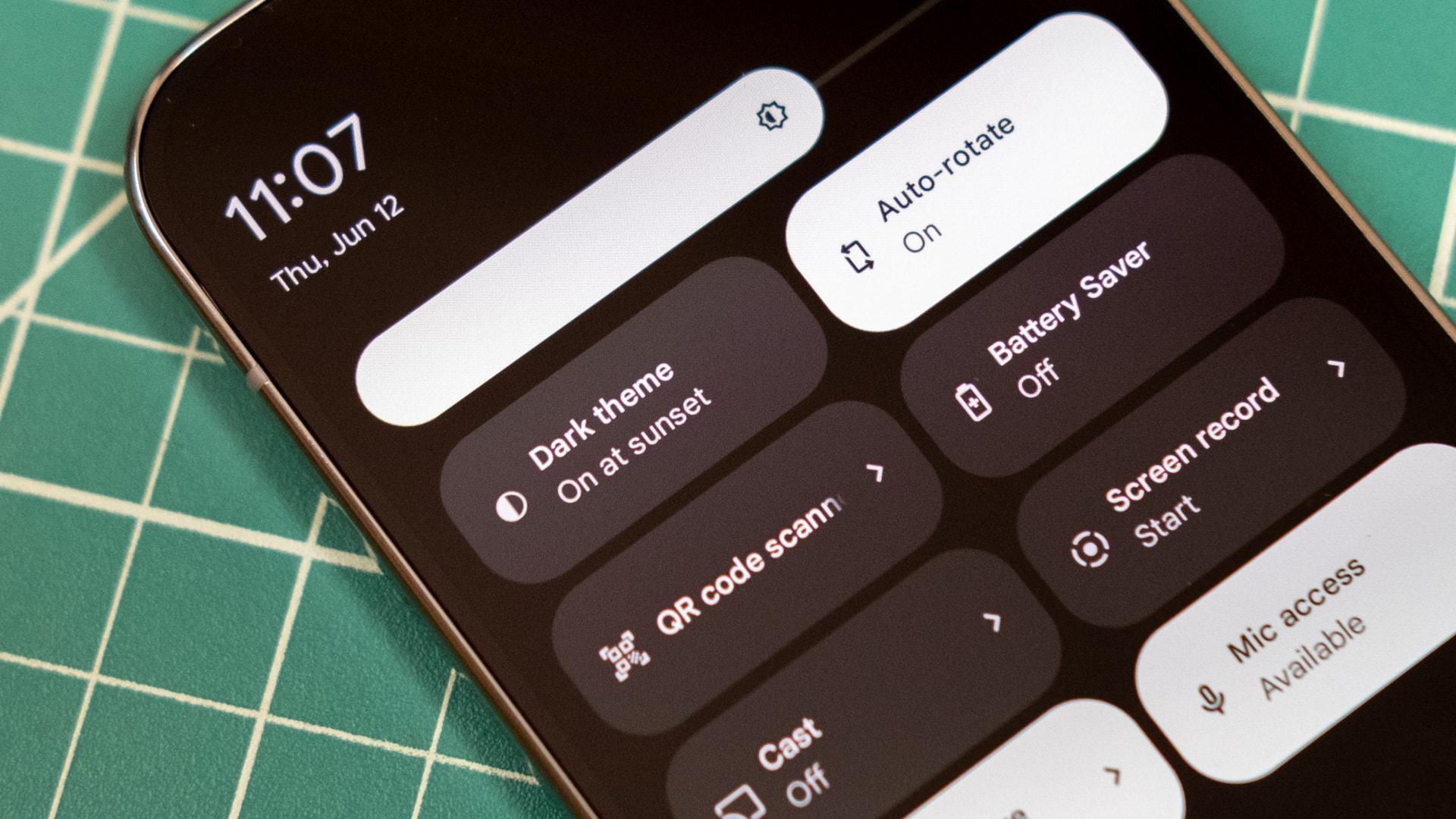 Android 16 sắp có cập nhật lớn: Dark Mode thế hệ mới và đồng bộ màu icon