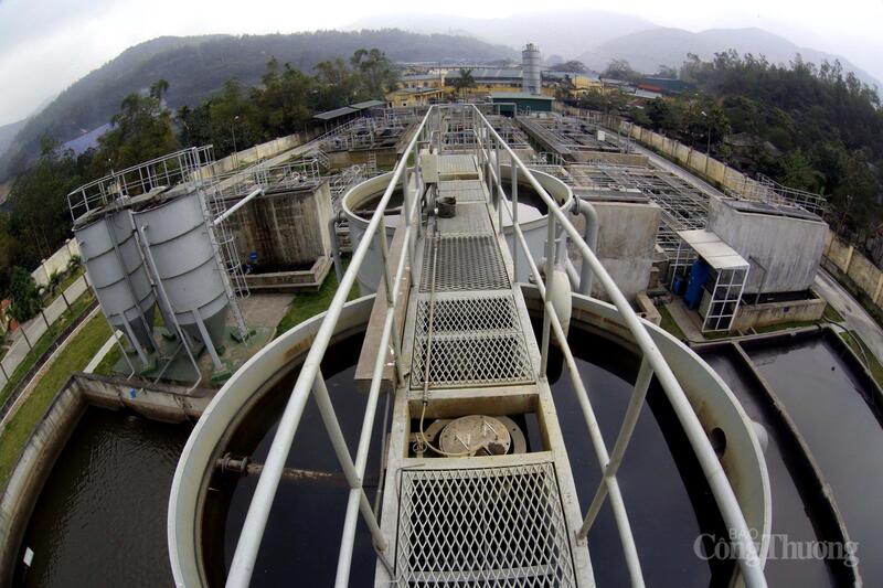 Chuyển tư duy coi môi trường là ngành kinh tế trong phát triển.