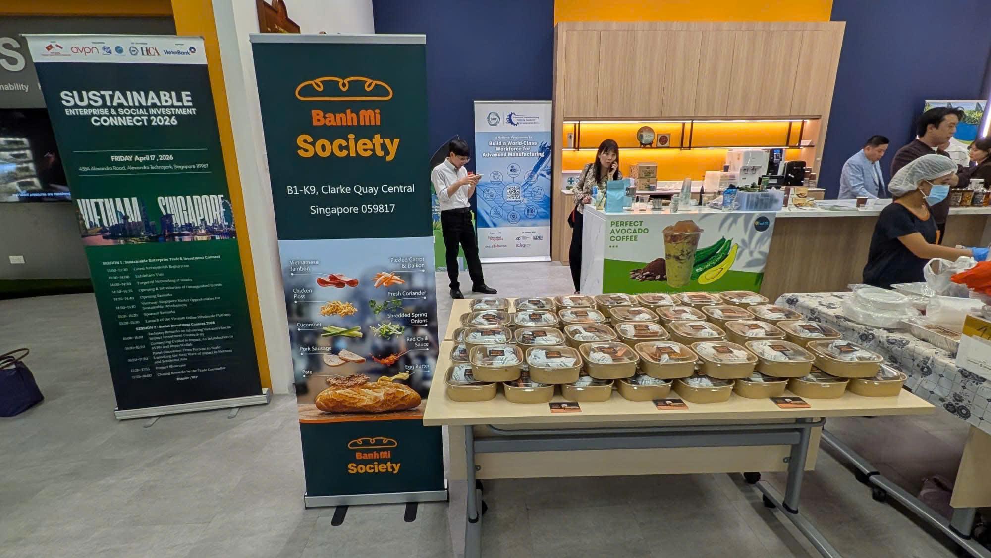 Trong khuôn khổ chương trình, khách tham quan và đối tác quốc tế có cơ hội trải nghiệm các sản phẩm nông sản chất lượng cao của Việt Nam