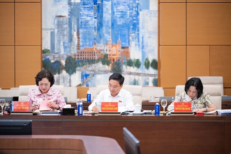 Các Phó Chủ tịch Quốc hội tại Hội nghị.
