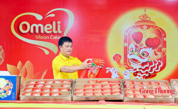 Hà Tĩnh: Thị trường bánh Trung thu đa dạng, hút khách từ sớm - 2
