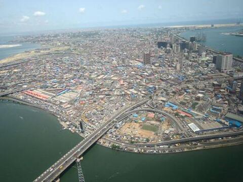 Thành phố đông dân nhất châu Phi có nguy cơ bị nhấn chìm