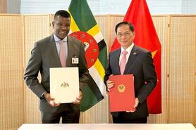Việt Nam và Dominica ký hiệp định miễn visa cho người mang hộ chiếu ngoại giao, công vụ