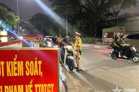 Hà Nội: Tăng cường xử lý vi phạm về nồng độ cồn trong đêm