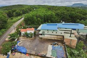 Thấy gì từ việc sản xuất hàng giả giữa thủ phủ cà phê thật?