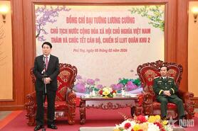 Chủ tịch nước Lương Cường thăm, chúc Tết cán bộ, chiến sĩ LLVT Quân khu 2