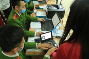 Từ ngày mai, người dân bị chậm trả thẻ CCCD cần gọi ngay số điện thoại này