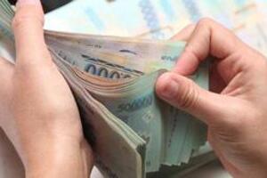 Không muốn phát thưởng Tết, doanh nghiệp đuổi việc nhân viên sẽ bị phạt như thế nào và bồi thường cho người lao động ra sao?