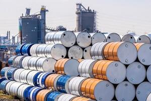 Dầu giảm hơn 3% khi căng thẳng Nga - Ukraine dịu bớt