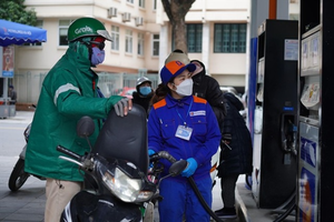 Giá xăng dầu liên tục tăng mạnh: Chuyên gia tài chính tiền tệ lên tiếng