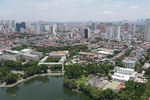 Giá bất động sản tăng “phi mã”, người mua nhà ở thực có nên mua trong lúc này