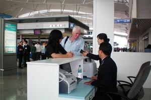 Việt Nam miễn thị thực cho công dân 13 nước