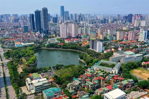 Thị trường bất động sản 2022 dự báo sẽ khắc nghiệt, gỡ cách nào?