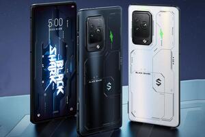 Smartphone chip Snapdragon 8 Gen 1, RAM 16 GB, sạc 120W, giá hấp dẫn