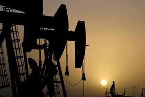 Hung tin cho cơ hội sản xuất dầu hàng đầu thế giới của Mỹ: ‘Nút thắt cổ chai’ tàn khốc khiến dầu không thể có nhanh như ‘bật công tắc’