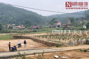Kon Tum: Thi công quốc lộ 24, ruộng của hàng trăm hộ dân bị vùi lấp