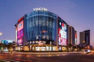 Kích cầu mua sắm, lợi nhuận Vincom Retail quý I/2022 vẫn giảm 50%