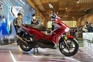Vừa về đại lý, Honda Air Blade 160 đã tăng giá lên mức 71,75 triệu đồng