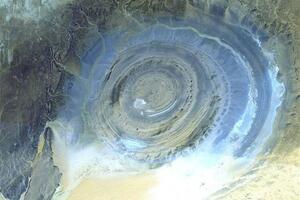 Con mắt khổng lồ giữa sa mạc Sahara, bí ẩn chưa có lời giải
