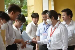 Bộ trưởng Nguyễn Kim Sơn đánh giá cao công tác thi tại Thừa Thiên Huế