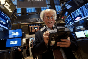 Dow Jones tăng hơn 1,500 điểm trong 2 phiên