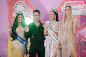 Bella Vũ khoe trình độ song ngữ khi làm phiên dịch cho các Hoa hậu quốc tế