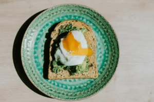 Ăn trứng lòng đào có an toàn?