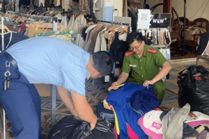 Quản lý thị trường Sơn La tạm giữ lượng lớn hàng hóa không rõ xuất xứ