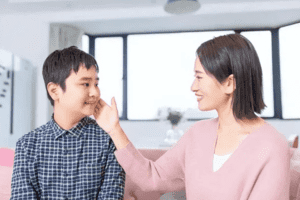 Muốn con khôn lớn trưởng thành cha mẹ hãy luôn nói “2 lời” này, trẻ sẽ ngày càng tự tin hơn