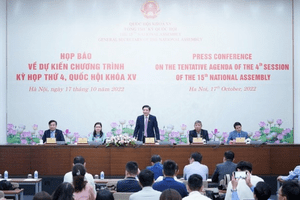 Chính phủ trình Quốc hội tăng lương cơ sở, lương hưu, trợ cấp bảo hiểm xã hội, phụ cấp ưu đãi nghề y tế…