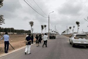 Môi giới bất động sản ngậm “trái đắng” khi bị cắt giảm nhân sự