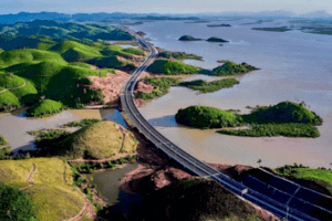 Địa phương duy nhất sở hữu tuyến cao tốc kết nối 3 sân bay quốc tế và những thế mạnh hạ tầng