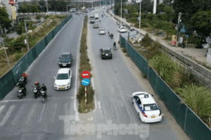 Rào chắn phục vụ thi công đường Âu Cơ - Nhật Tân, cấm nhiều loại xe trong giờ cao điểm