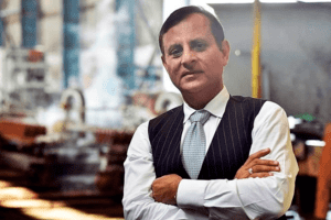 Từ chàng tài xế đến ông trùm thép Dubai, điều hành công ty doanh thu 7.000 tỷ đồng/năm: Quyết tâm khởi nghiệp nhờ... xem phim Bollywood, đúc kết 3 lời khuyên "quý hơn vàng"