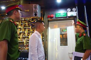 Hà Nội tạm dừng hoạt động hơn 1.000 cơ sở karaoke và bar