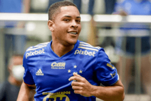 Barcelona muốn chiêu mộ Vitor Roque