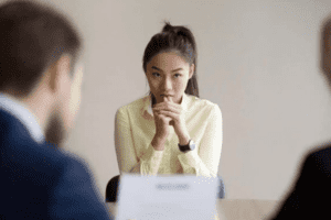 Nhà tuyển dụng: "Sếp và bạn thân kết hôn cùng ngày, bạn sẽ dự đám cưới của ai?" - ứng viên EQ cao đáp trả tinh tế, được hẹn đi làm luôn