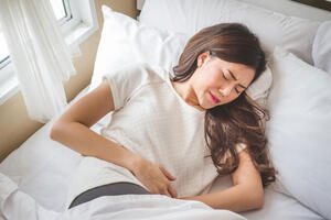 Ăn gì để giảm đau khi tới kì kinh nguyệt?