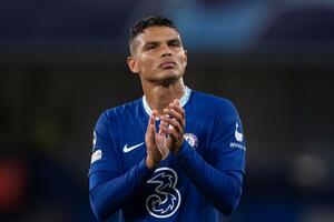 Ông chủ mới của Chelsea phá lệ vì Thiago Silva