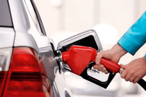 Giá xăng trong nước hôm nay có thể giảm nhẹ 400 đồng/lít