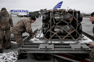 Phương Tây gặp khó trong cuộc chạy đua cung cấp vũ khí cho Ukraine