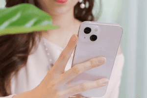Giá iPhone 11, 12, 13... đồng loạt lao dốc kịch sàn, có mẫu chỉ còn hơn 8 triệu đồng