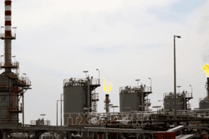 Dầu giảm nhẹ sau dữ liệu kinh tế trái chiều của Mỹ