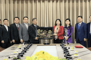 Thủ đô Hà Nội luôn mong muốn tăng cường hợp tác với Lào trên tất cả các lĩnh vực