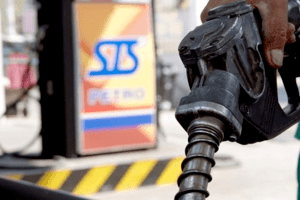 Tại sao chưa bỏ quỹ bình ổn xăng dầu?