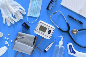 Chính phủ ban hành Nghị quyết về các giải pháp bảo đảm thuốc, trang thiết bị y tế