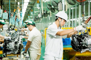 PMI Việt Nam tháng 3: Sản lượng số lượng đơn đặt hàng giảm