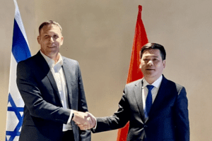Bộ trưởng Nguyễn Hồng Diên gặp Chủ tịch Hội nghị sĩ hữu nghị Israel-Việt Nam